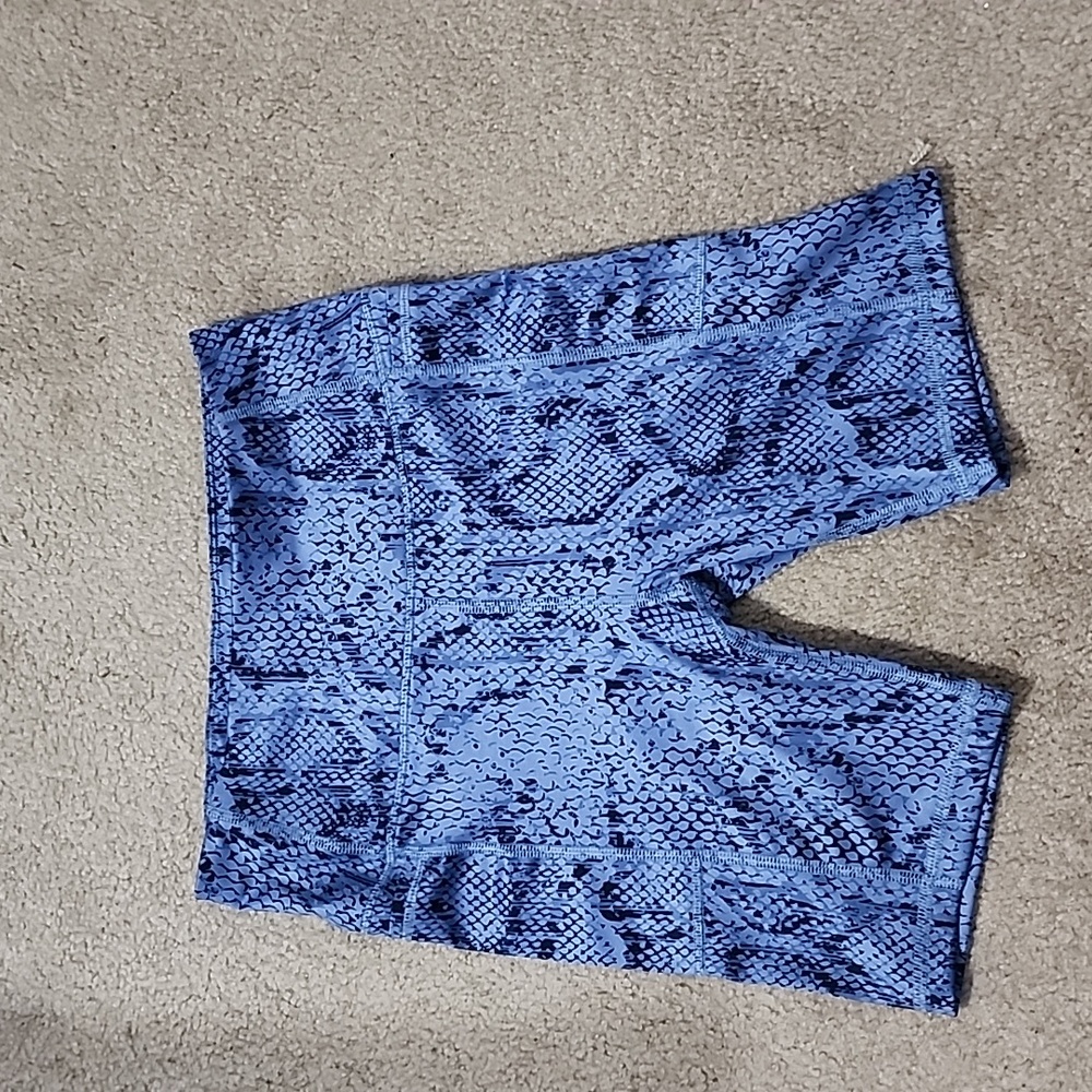 Snakeskin pattern workout biker shorts